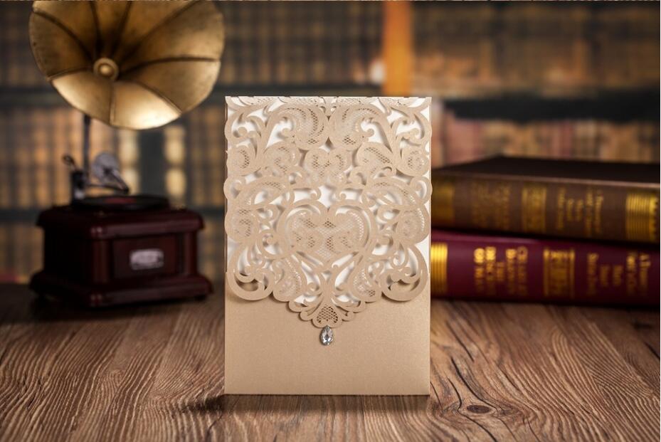 Wholesale- 50pcs/Lot Wholesale Gold Wedding Invitations Elegant Laser Cut Wedding Invitations Paper Card free printing cw5010
Wholesale- 50pcs/Lot Wholesale Gold Wedding Invitations Elegant Laser Cut Wedding Invitations Paper Card free printing cw5010