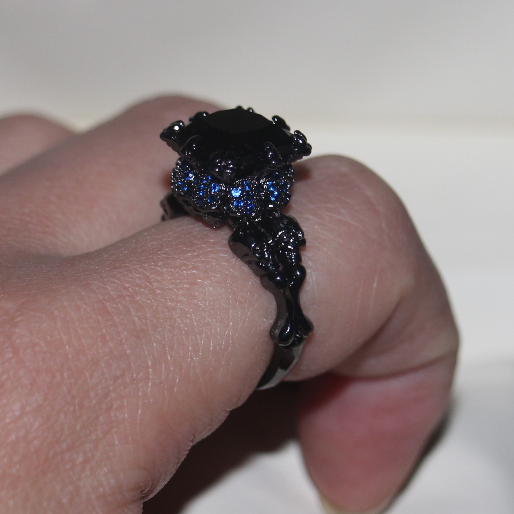 Victoria Wieck Vintage Jewelry Round 10KT White Black Golf Filled Sapphire Gemstones Simulated Diamond Wedding Women Band Skull Ring SZ5-11