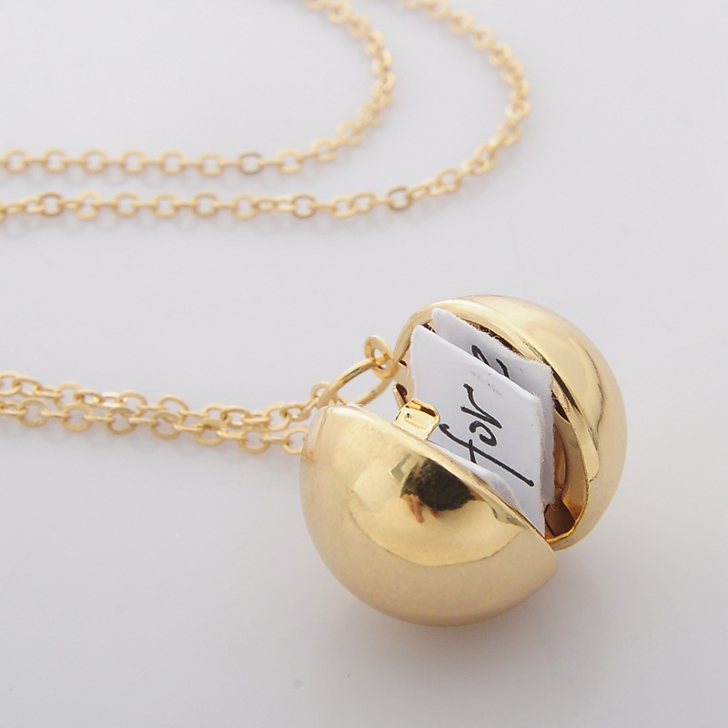 Fashion a small box necklace secret information into ball locket neckla silver gold plated pendant necklace for women men XL747
Fashion a small box necklace secret information into ball locket neckla silver gold plated pendant necklace for women men XL747
