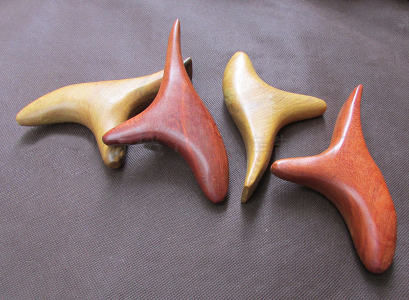 Triangle Vietnam Fragrant Wood Massage Trigeminal Scrap Lymphatic Drainage Shiatsu Body Massager Blood Circulation Acupuncture ZA1912