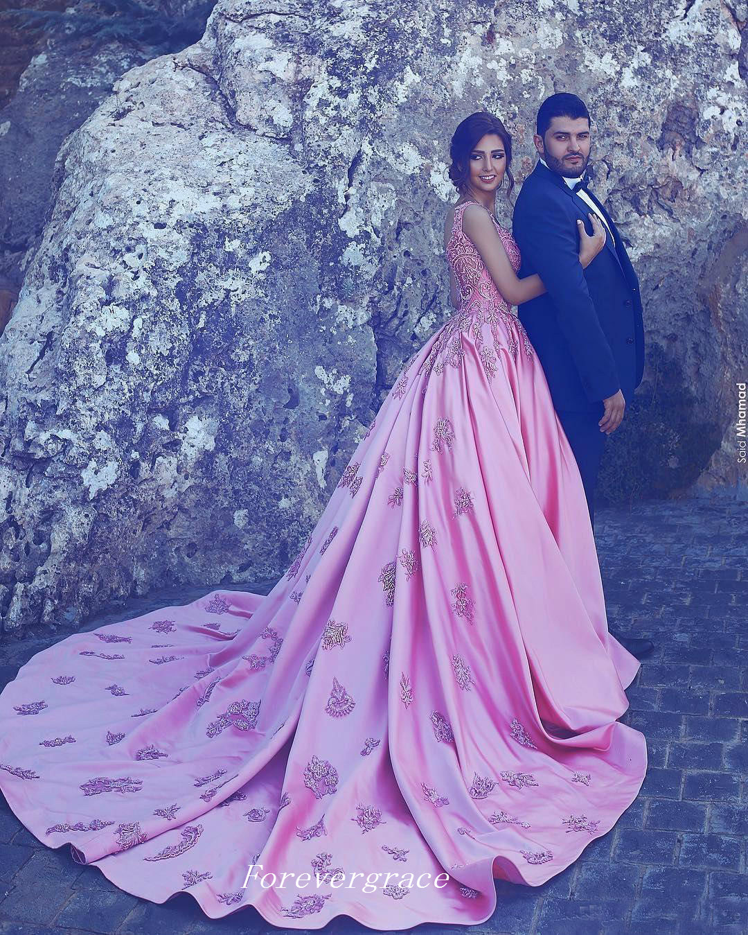 Pink Colour Prom Dress Modest Said Mhamad Long Sleeveless Backless Applique Formal Wear Party Gown Custom Made Plus Size