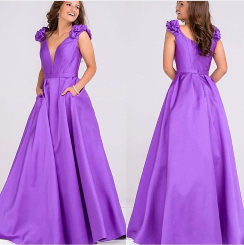 Light Purple Evening Dresses Satin Long Prom Dress Scoop Sleeveless Zipper Back Formal Dress with Pockets Cheap
Light Purple Evening Dresses Satin Long Prom Dress Scoop Sleeveless Zipper Back Formal Dress with Pockets Cheap