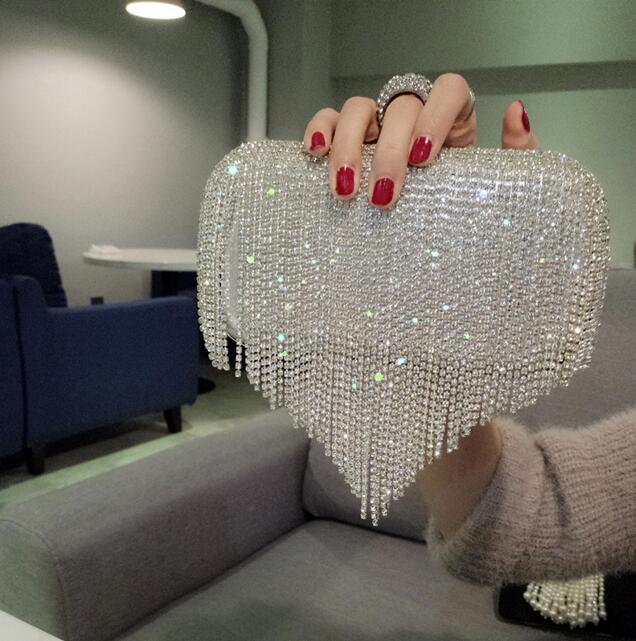 New Rhinestones Heart Tassel Women Clutch Bags Diamonds Crystal Wedding Bridal Handbags Purse Bags Gold/Silver
New Rhinestones Heart Tassel Women Clutch Bags Diamonds Crystal Wedding Bridal Handbags Purse Bags Gold/Silver