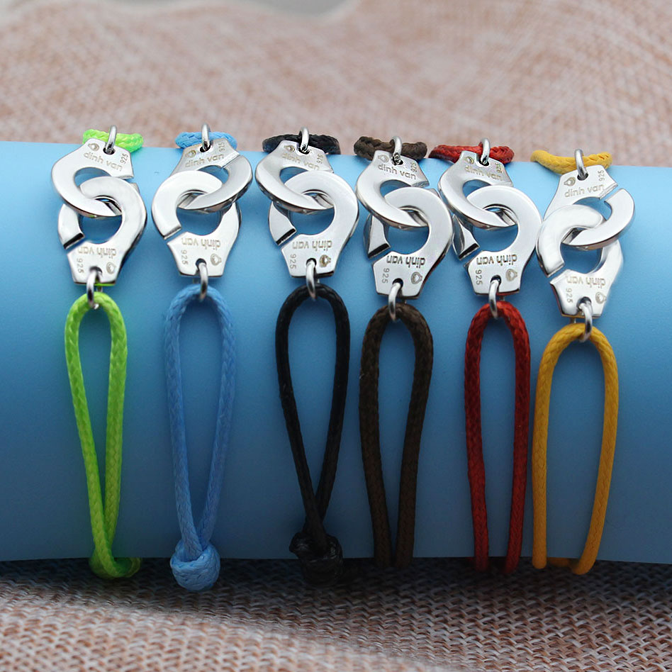 Wholesale- France Paris Jewelry 925 Sterling Silver Handcuffs Bracelet For Women With Rope 925 Silver Pendant Bracelet Menottes
Wholesale- France Paris Jewelry 925 Sterling Silver Handcuffs Bracelet For Women With Rope 925 Silver Pendant Bracelet Menottes