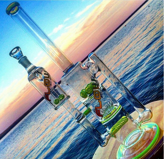 Big Bong with Ash Catcher Green Beaker Bong Unique Bongs with Sprinkle Perc and Inline Tall Flow Recycler Bong
Big Bong with Ash Catcher Green Beaker Bong Unique Bongs with Sprinkle Perc and Inline Tall Flow Recycler Bong