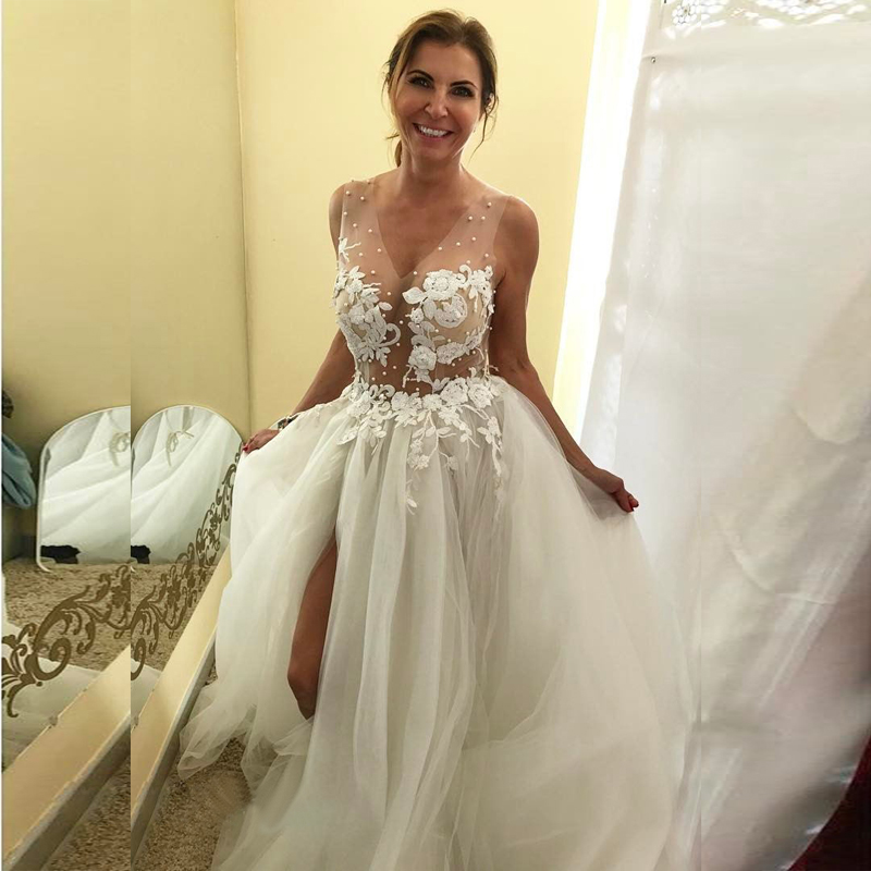 Sexy Beach Wedding Dresses 2017 Sheer V Neck Illusion Bodice Tulle Side Split Chapel Train Bridal Gowns Custom Made China EN101311, Champagne
Sexy Beach Wedding Dresses 2017 Sheer V Neck Illusion Bodice Tulle Side Split Chapel Train Bridal Gowns Custom Made China EN101311, Champagne