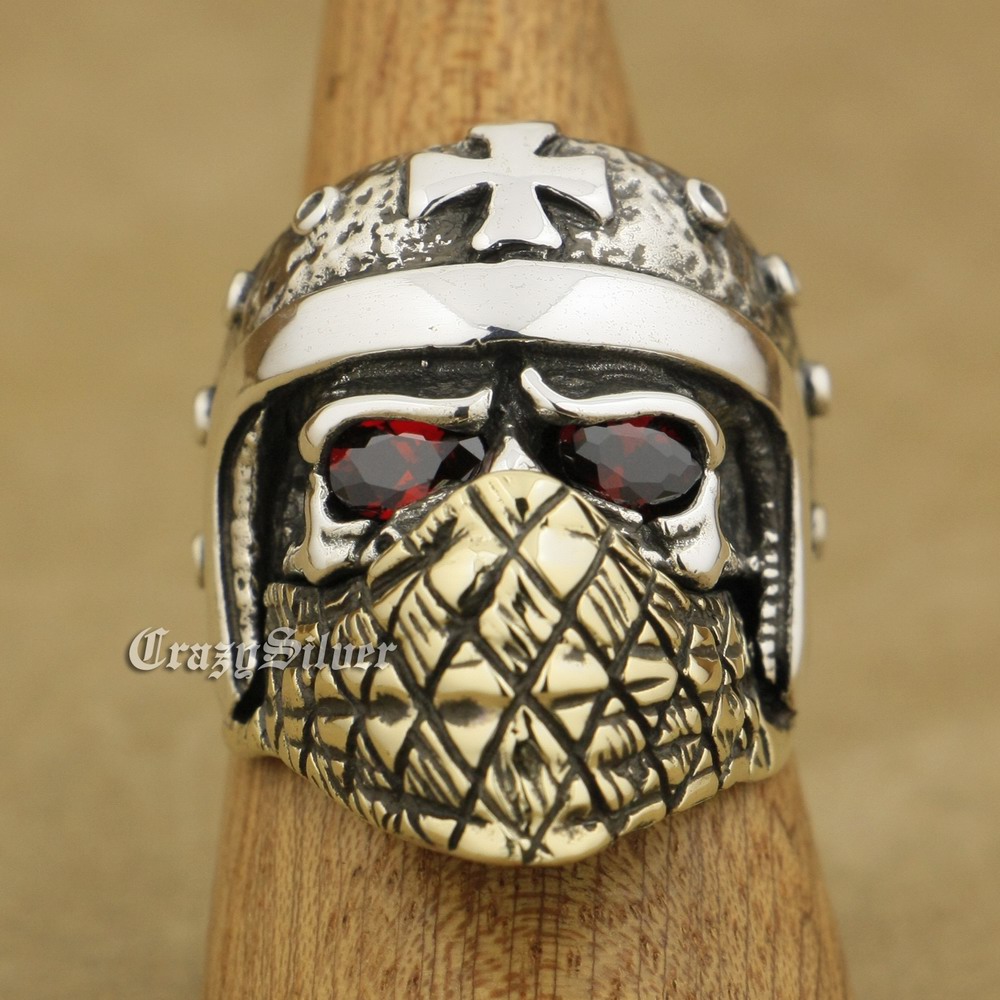 LINSION 925 Sterling Silver Motorcycle Helmet Skull Ring Red CZ Eyes Brass Mask Mens Biker Rock Punk TA26 US Size 7 to 15
LINSION 925 Sterling Silver Motorcycle Helmet Skull Ring Red CZ Eyes Brass Mask Mens Biker Rock Punk TA26 US Size 7 to 15