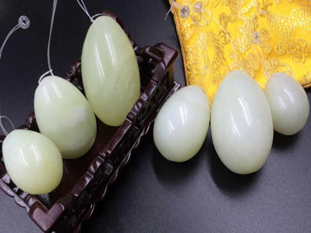 10sets/lot Chinese jade Eggs Massage For Kegel Muscles Exercises strengthen pelvic floor muscles Yoni Egg