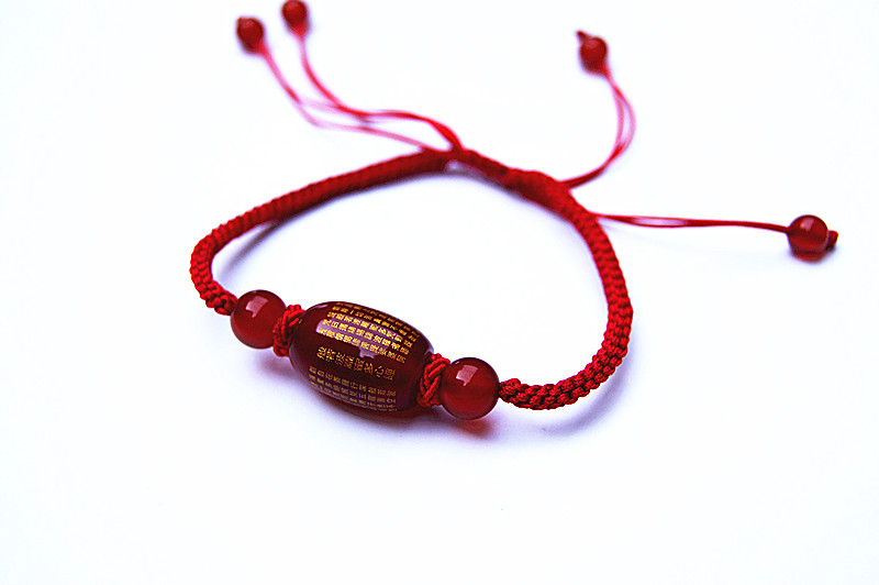 Pure manual weaving carved black - red agate jackfruit heart sutra bracelet.