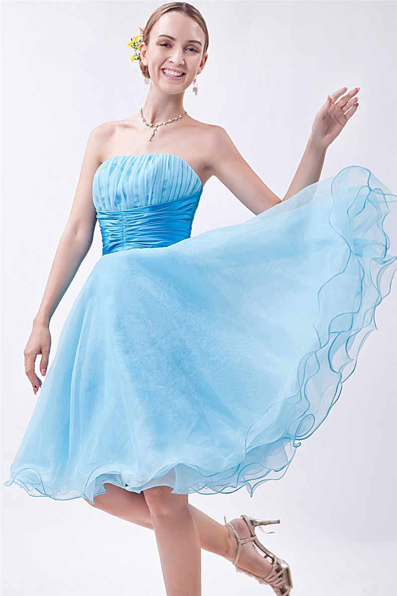 2017 Sexy Strapless Sky Blue Ball Gown Homecoming Dress With Pleat Organza Knee-Length Graduation Prom Party Gown BH14