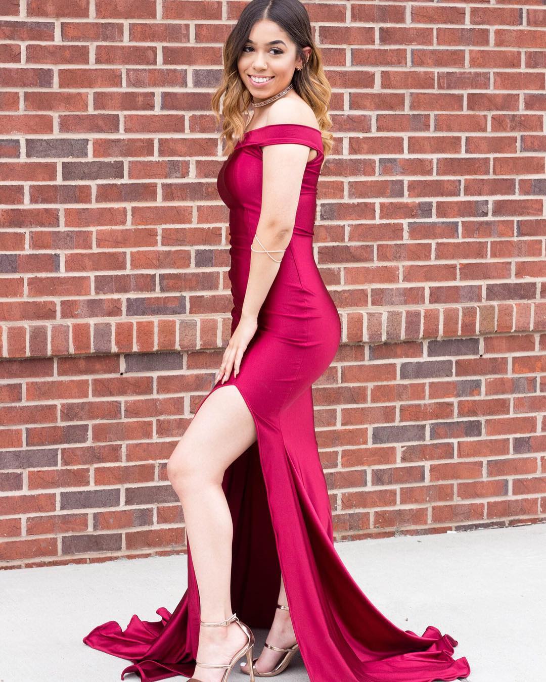 Boat Neck Off the Shoulder Straight Sexy Long Prom Dresses High Leg Slit Party Dresses Burgundy Special Occasion Dresses, Dark red
Boat Neck Off the Shoulder Straight Sexy Long Prom Dresses High Leg Slit Party Dresses Burgundy Special Occasion Dresses, Dark red