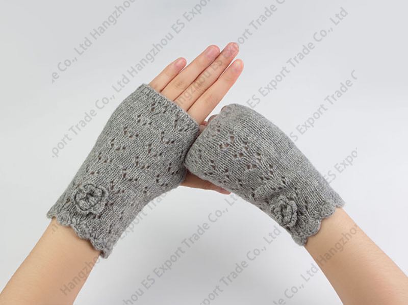 Fashion Lady Crochet Gloves Pure Handmade Sewing Hollow Warmer Half Fingers 5 Colors Knitted Mittens