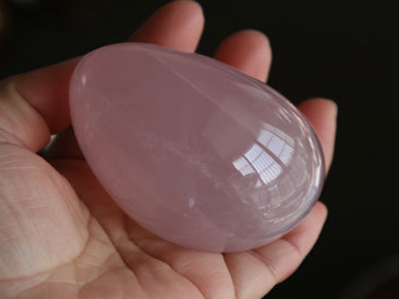 Free Shipping 50X35mm Drilled Natural Rose Quartz Jade Egg For Women Health Care Yoni Egg Kegel Exercise Yoni Eggs with pouch