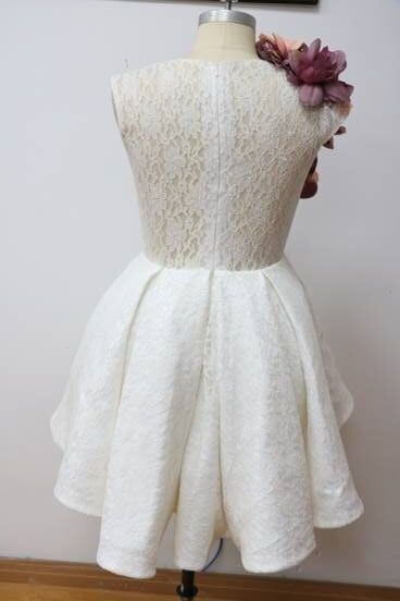 Homecoming Hand White Sweety Flowers Jewel Prom Dresses Back Zipper With Lace Applique Short Custom Made Formal Party Gown