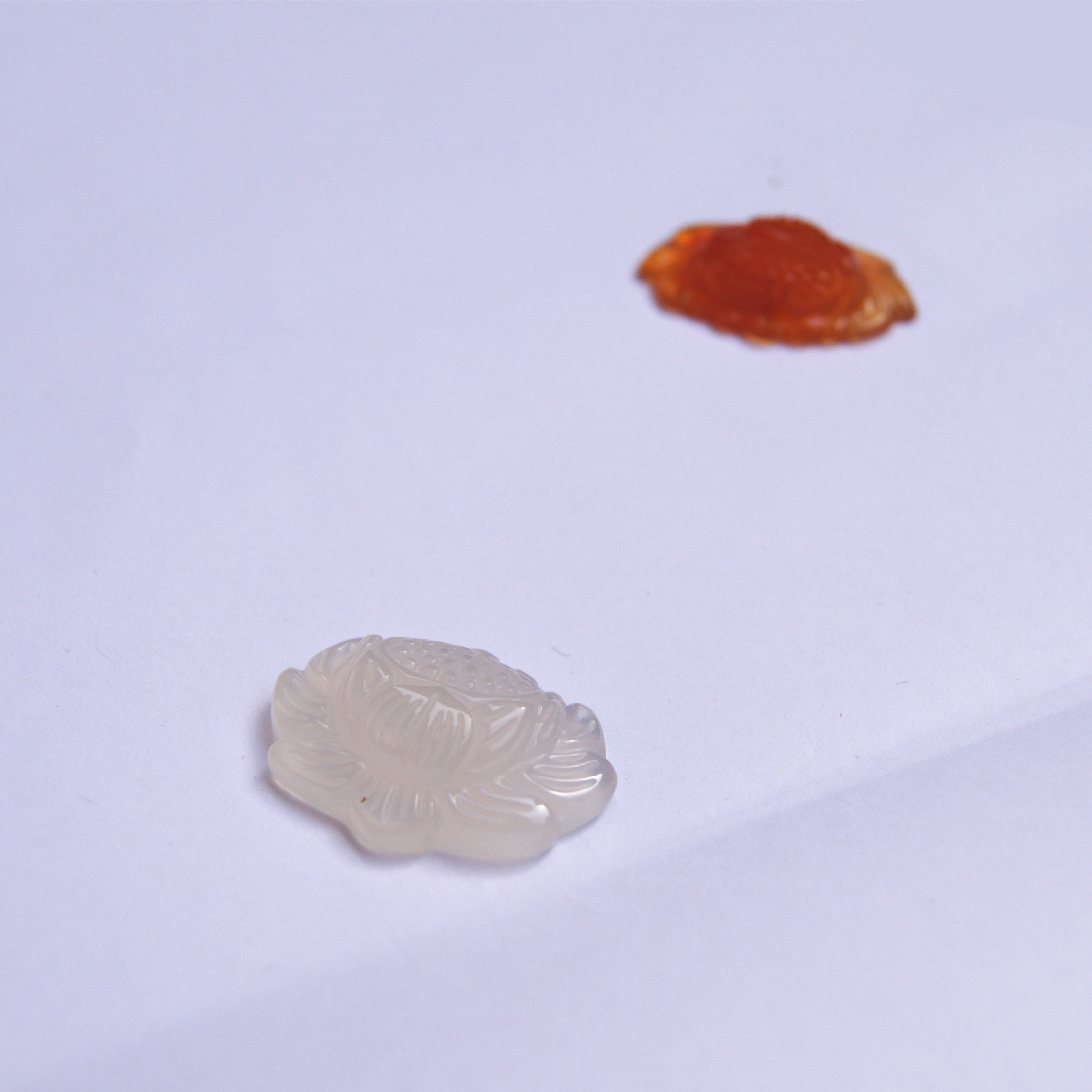 Manual sculpture, natural orange agate lotus (lotus) auspicious necklace pendant,