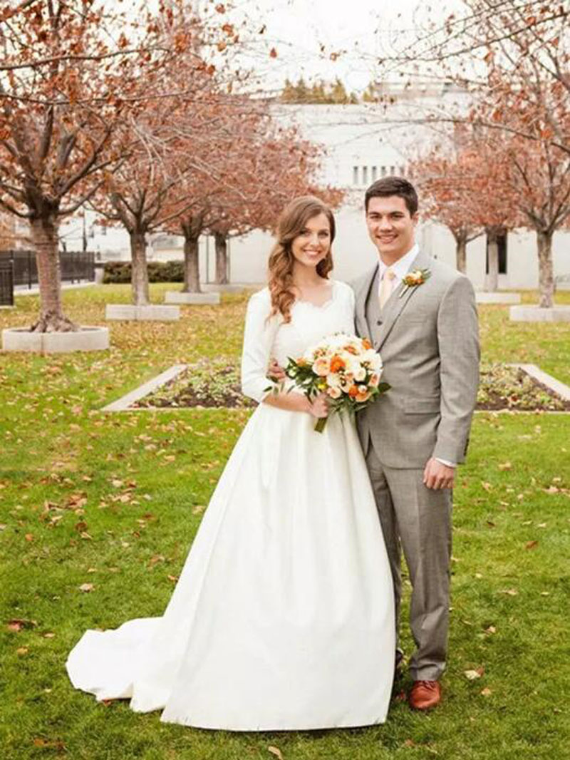 Modest 2017 Lace And Satin Wedding Dresses With 3/4 Long Sleeves Pocket Garden Bridal Gowns Plus Size Custom Made EN10306