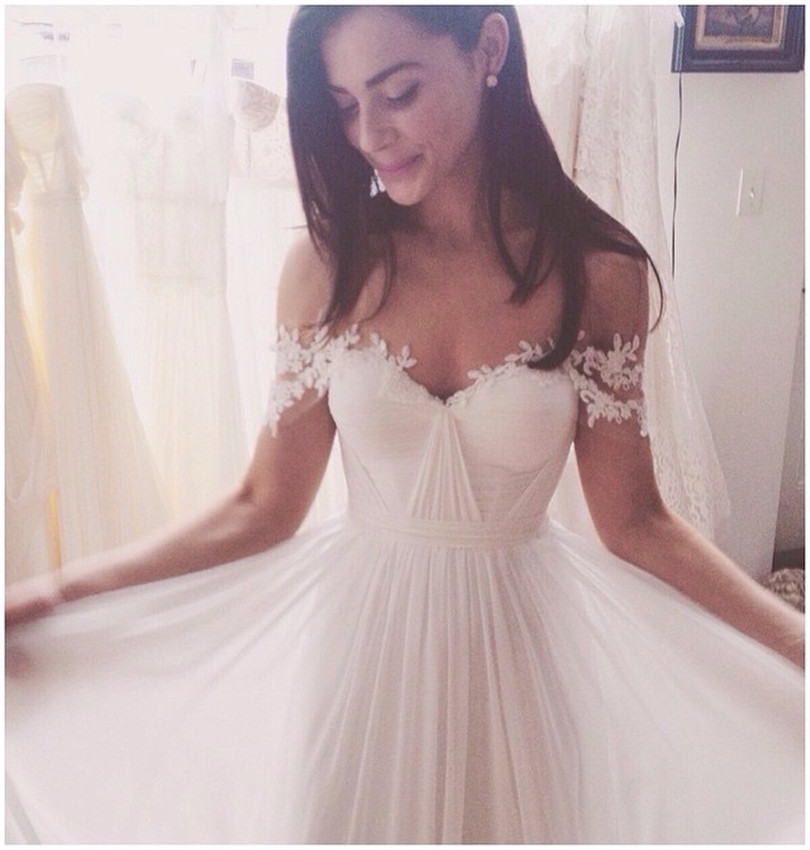 2018 Flowy Bohemian Lace Off Shoulder Bridal Dresses Boho Chiffon Beach Wedding Gowns Vestidos De Noiva Custom Made 0510
