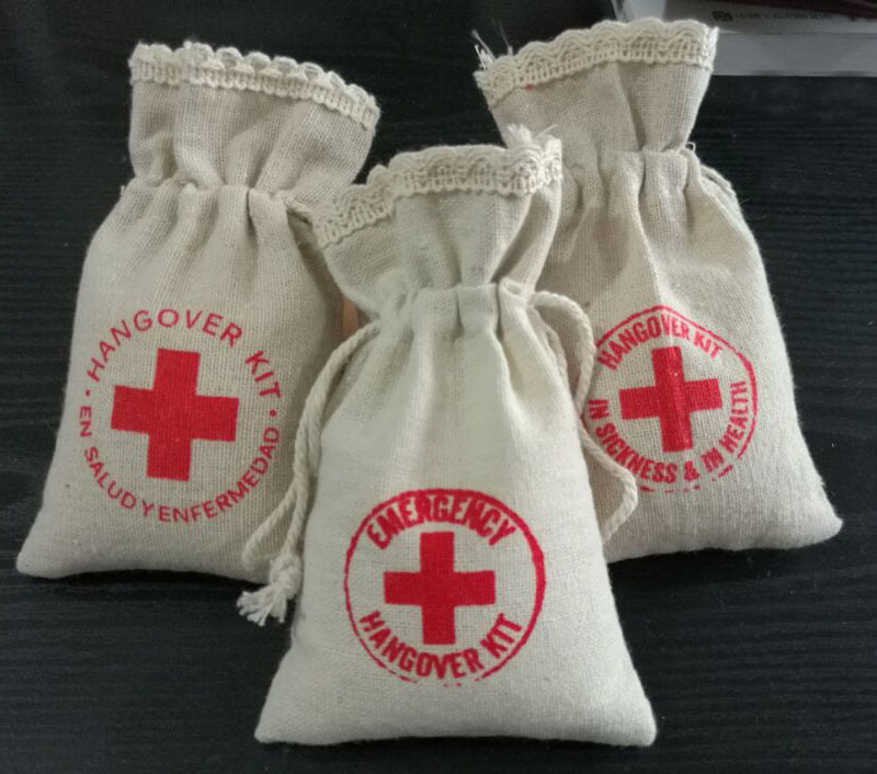 Hangover kit Funny Linen Pouch 9x15cm Wedding party Favor holder Cotton Packaging Gift Bag
Hangover kit Funny Linen Pouch 9x15cm Wedding party Favor holder Cotton Packaging Gift Bag