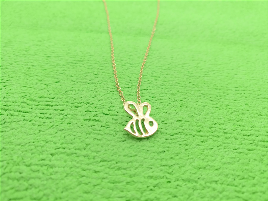 5PCS Tiny Honey Bee Necklace Bumble Queen Bee Necklaces Cute Insect Honeybee Necklaces Bumblebee Beehive Necklaces