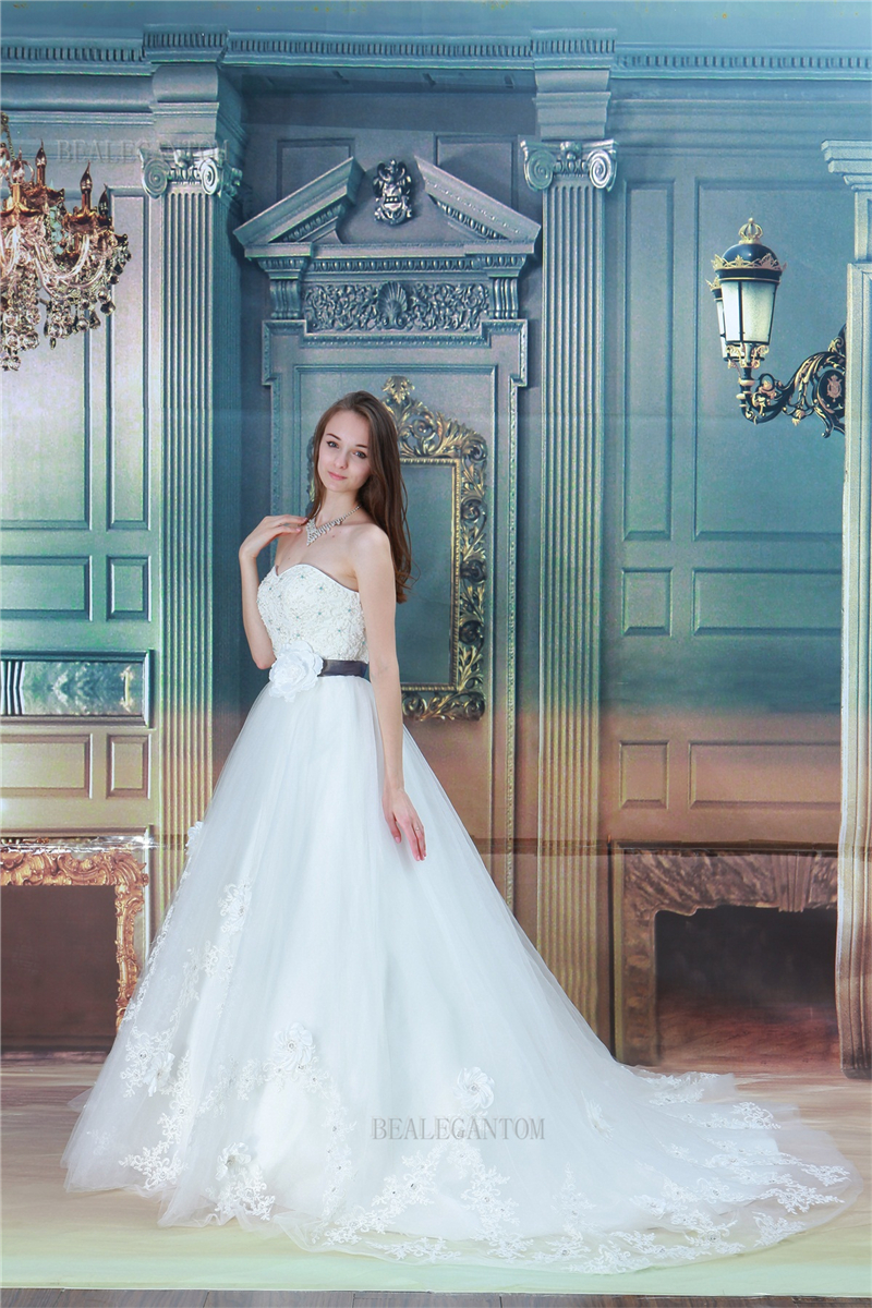2017 White Sweetheart Lace Ball Gown Wedding Dresses Organza Appliques Beaded Flowers Cheap Lace Up Plus Size Bridal Gowns BM49