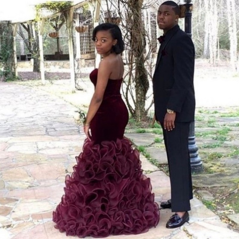 Ruffles Tiered Burgundy Prom Dresses Sexy Sweetheart Ruched Mermiad Formal Dress For Graduation Party 2017 Glamorous Long Evening Dresses, Silver
Ruffles Tiered Burgundy Prom Dresses Sexy Sweetheart Ruched Mermiad Formal Dress For Graduation Party 2017 Glamorous Long Evening Dresses, Silver