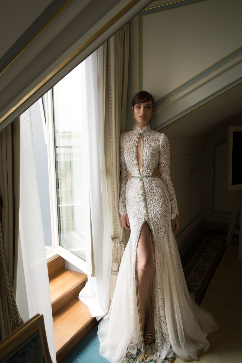 High Neck Open Back Long Sleeve Wedding Dress Bling Sequins Beading Applique Sexy Beach Wedding Gown Sweep Train Front Split Mermaid Bridal