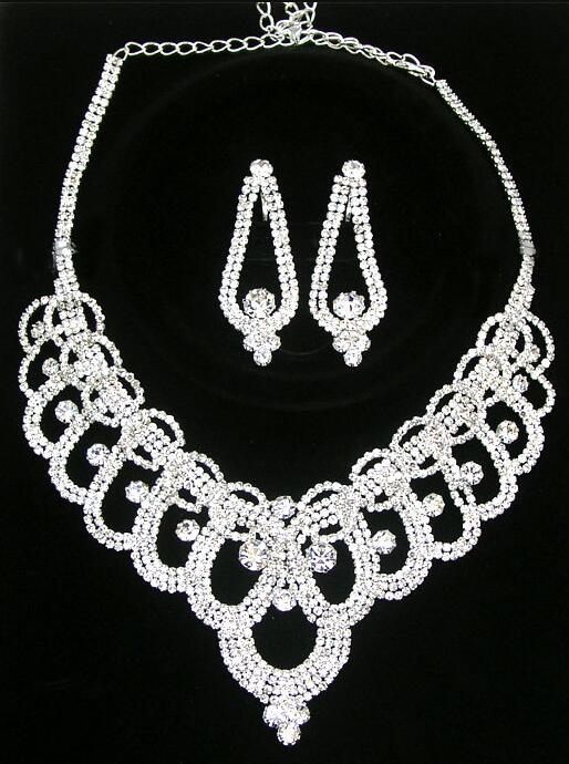 High Quality Shining Beaded Crystals Bridal tiaras crown Wedding Crown necklace set Bridal Crown Headband Hair Accessories Party Tiara HT143