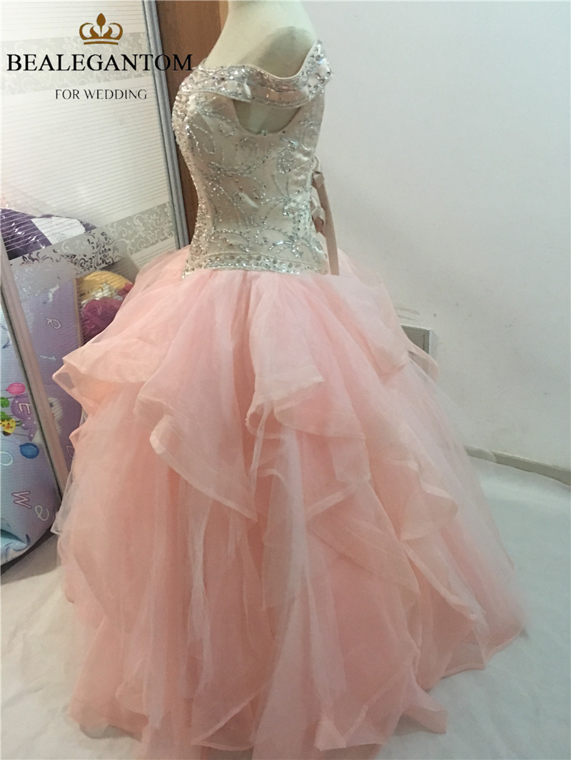 2017 Sexy Fashion Bateau Crystal Ball Gown Quinceanera Dresses with Sequined Beading Plus Size Sweet 16 Dresses Vestido Debutante Gowns BQ34