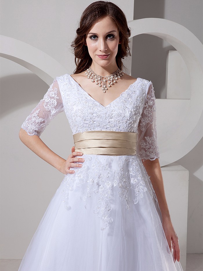 Tea Length Wedding Dresses with Half Sleeves V-neck 1/2 Sleeve White Lace Appliques Bridal Gowns Tulle A-Line Dress With Champagne Sash