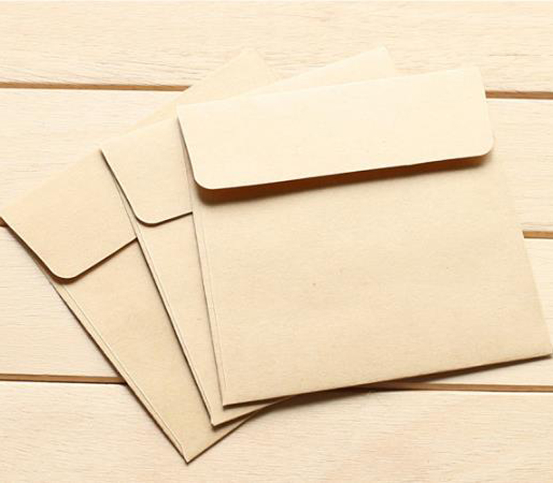 100pcs/lot 10*10cm Kraft Square Mini Blank Envelopes for Membership Card / Small Greeting Card / Storage Paper Envelopes