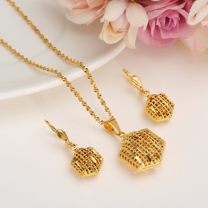 Algeria Jewelry Set Pendant /Chain/Earring/Jewelry Gold Color african Ethiopia women Eritrea Habesha Party African girl diy charms gift, Golden
Algeria Jewelry Set Pendant /Chain/Earring/Jewelry Gold Color african Ethiopia women Eritrea Habesha Party African girl diy charms gift, Golden
