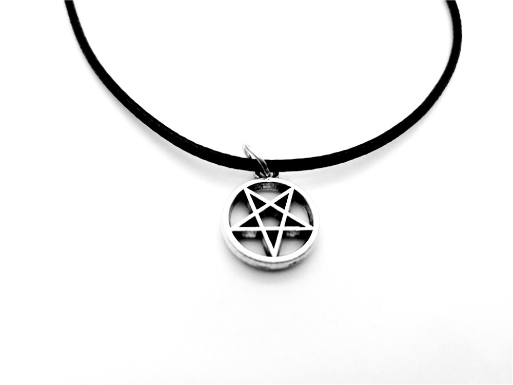 10PCS Tiny David of Star Necklace Pagan Wicca Inverted Star Pentagram Necklace Circle Round with Star Leather Rope Necklaces
