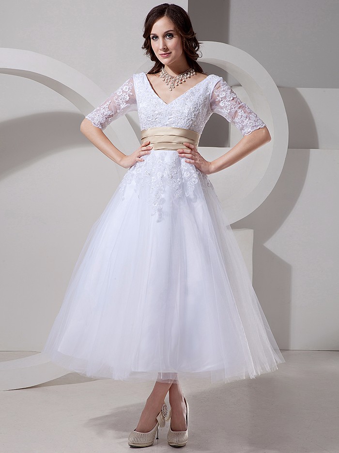 Tea Length Wedding Dresses with Half Sleeves V-neck 1/2 Sleeve White Lace Appliques Bridal Gowns Tulle A-Line Dress With Champagne Sash