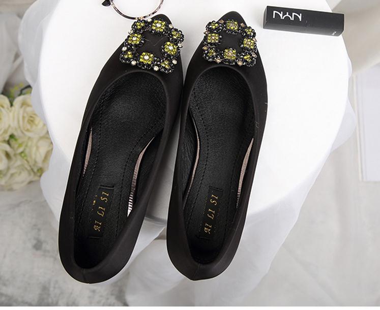 The new 2017 spring shoes drill single small yards flat shoes big yards for women's shoes joker, Red
The new 2017 spring shoes drill single small yards flat shoes big yards for women's shoes joker, Red
