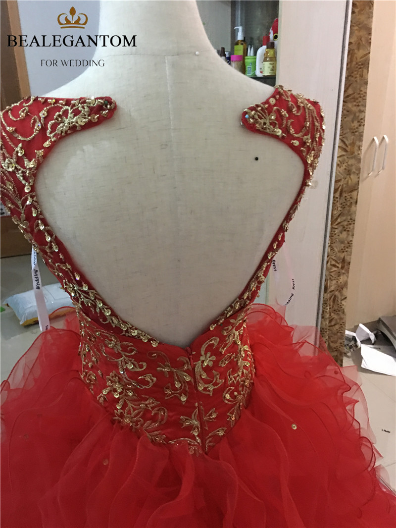 2017 Sexy Gold Embroidery V-Neck Backless Ball Gown Quinceanera Dresses with Sequined Beading Sweet 16 Dresses Vestido Debutante Gowns BQ23