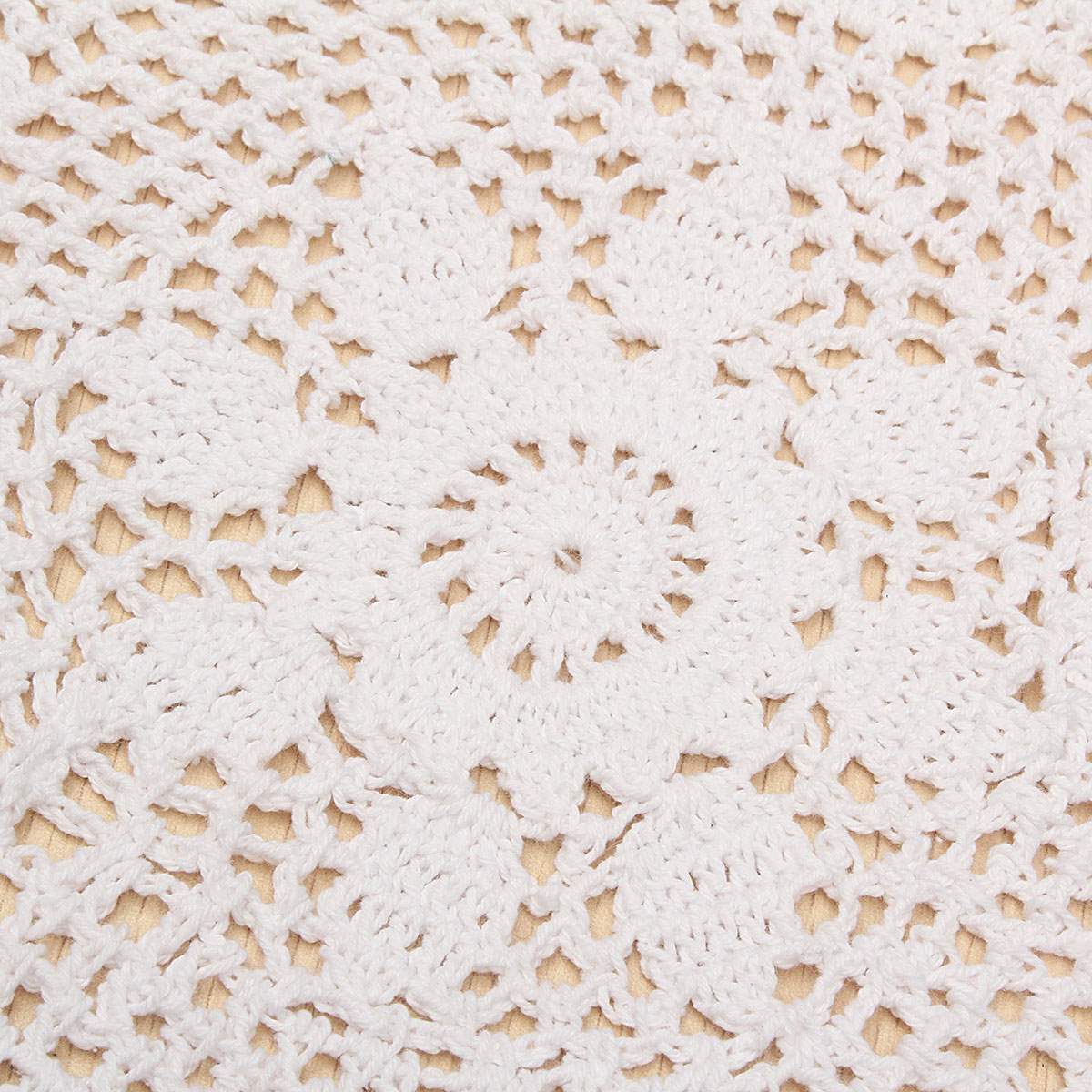 Mats & Pads 37CM Round Lace Hand Crocheted Doily Placemat Vintage Floral Coasters Home Coffee Shop Dining Table Decorative Gadgets