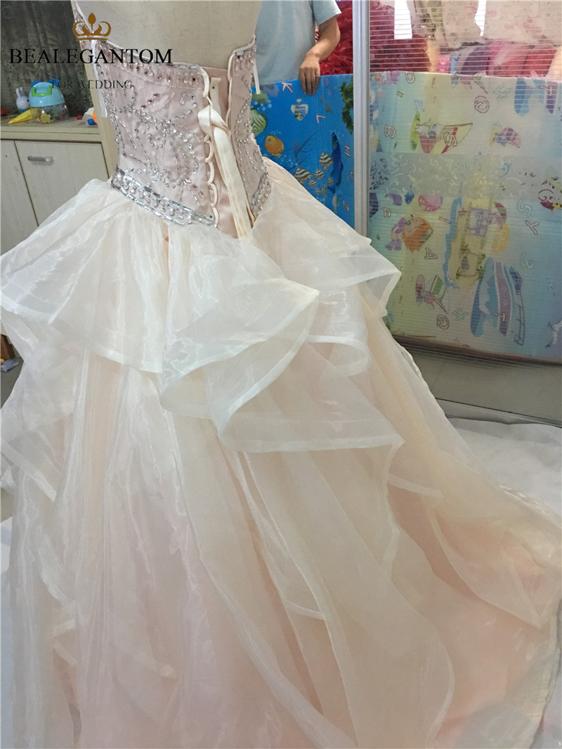 2017 Sexy Sweetheart Crystal Ball Gown Quinceanera Dresses with Sequined Beading Organza Sweet 16 Dresses Vestido Debutante Gowns BQ25