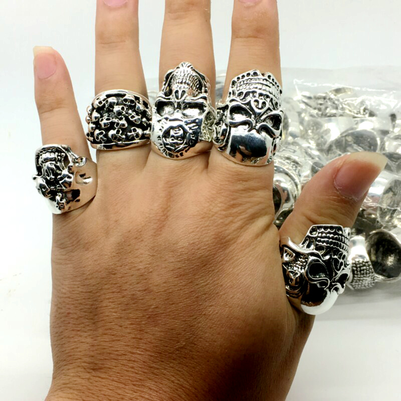 Men039s Fashion 50pcs Lots Top Mix Style Big Size Skull Carved Biker Silver Plated Rings jewelry Skeleton Ring