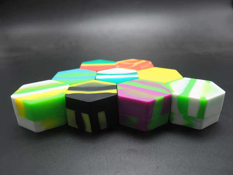 food grade silicone containers 26ml hexagon oil jar E-cigarette Accessories non-stick silcon container jars dab 57mmX30mm
food grade silicone containers 26ml hexagon oil jar E-cigarette Accessories non-stick silcon container jars dab 57mmX30mm