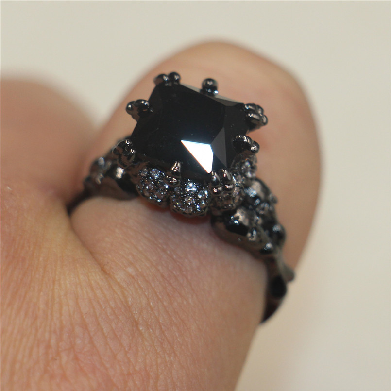 Brand Punk Jewelry Skull 10KT Black Gold Filled Demon Princess 5CT Black Sapphire Cocktail Wedding Bands Ring for Women Men6141083