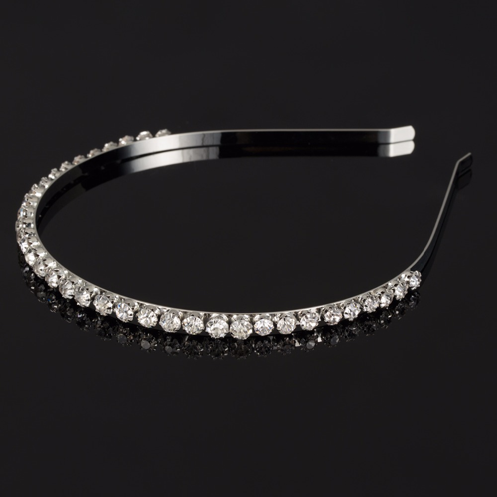 YFJEWE Fashion Elegant Crystal Alloy Wedding Hair Accessories Rhinestone hairbands Hair Jewelry Women Bride Party H044, Silver
YFJEWE Fashion Elegant Crystal Alloy Wedding Hair Accessories Rhinestone hairbands Hair Jewelry Women Bride Party H044, Silver