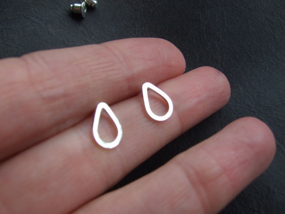 30Pair Tiny Hollow Water Drop Waterdrop Stud Earrings Bridal Tear Drop Teardrop Cute Raindrop Stud Earrings