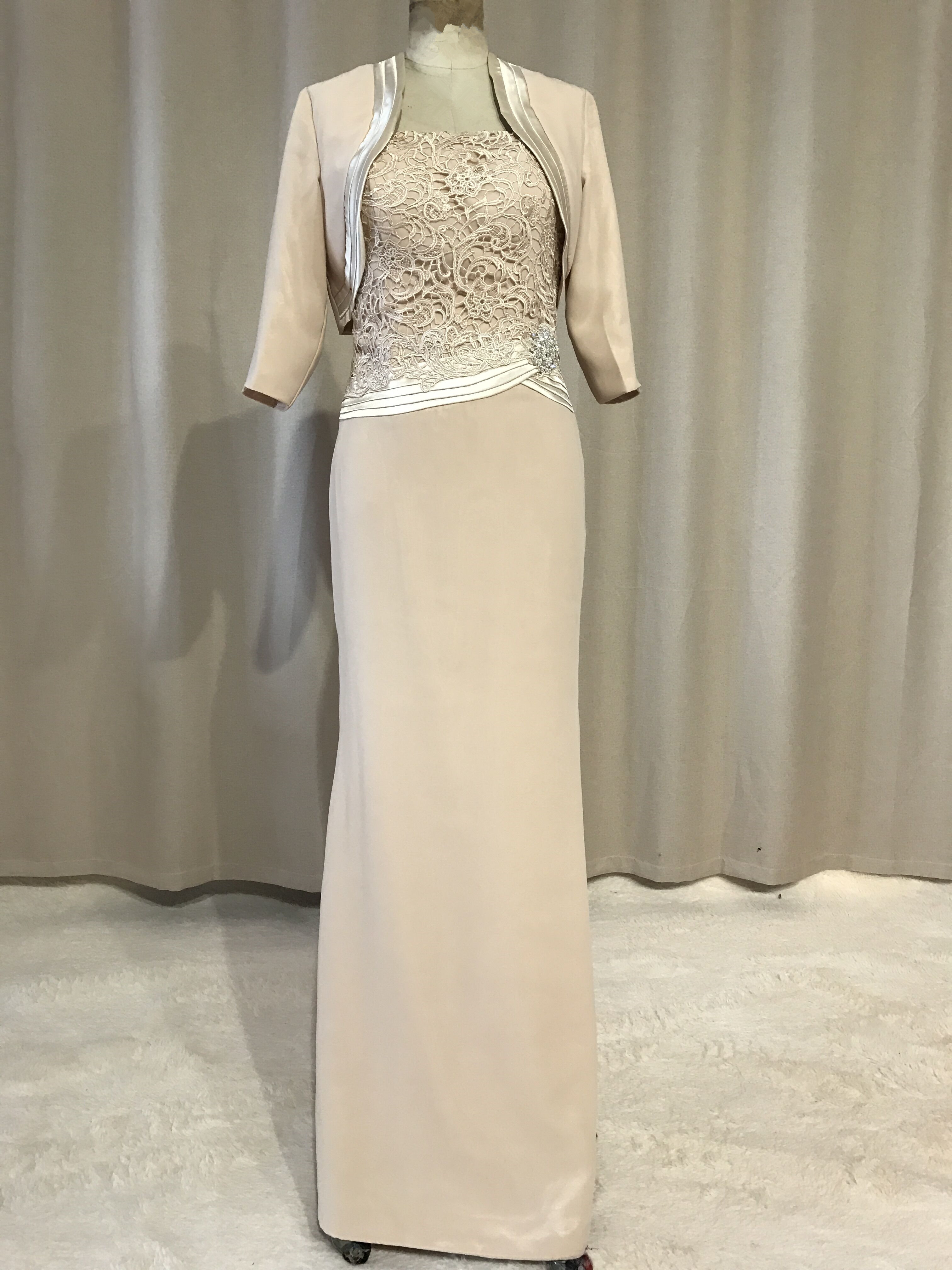 Best Selling! New Long Column Champagne Mother of the Bride Dresses with Jacket 3/4 Sleeve Straps Bead Lace Chiffon Formal Gowns Custom, Black;red
Best Selling! New Long Column Champagne Mother of the Bride Dresses with Jacket 3/4 Sleeve Straps Bead Lace Chiffon Formal Gowns Custom, Black;red
