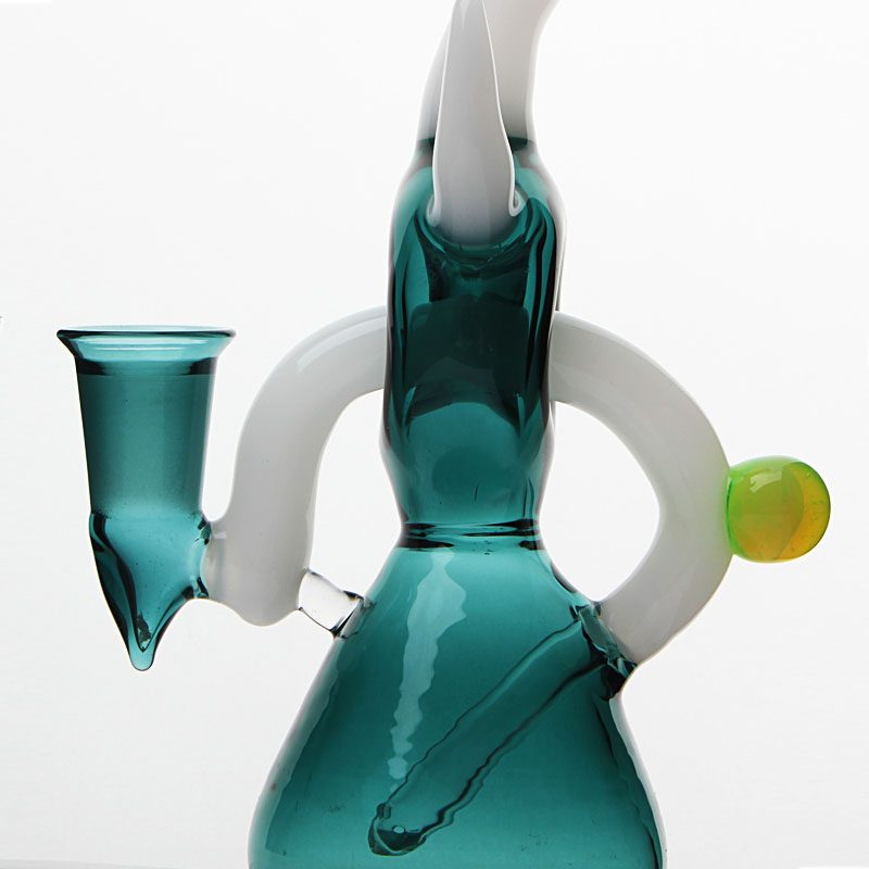 2017 New beautiful design glass bongs dark blue water pipe 7 inch height bongs helix perc bong oil rig with 14mm joint
2017 New beautiful design glass bongs dark blue water pipe 7 inch height bongs helix perc bong oil rig with 14mm joint