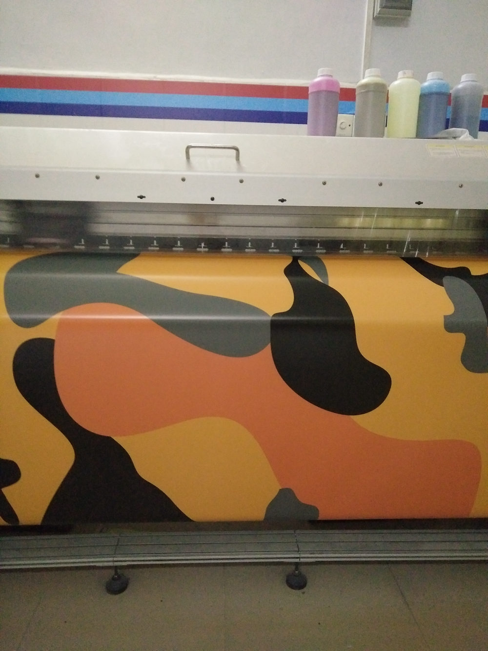 Large Orange Camo VINYL Full Car Wrap Graphic Camouflage Foil Stickers with Camo truck covering foil with air free size 1.52 x 30m/Roll