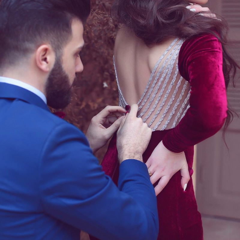 2022 Sexy Velvet Evening Dress Long Sleeve Mermaid Backless Arabic Evening Dresses Beaded Burgundy Open Back Formal Gown