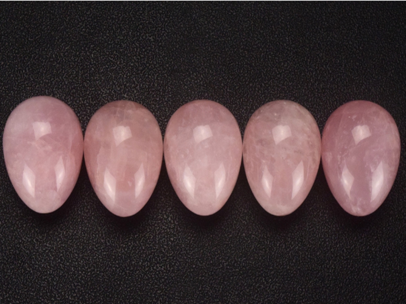 1pcs/lot Free Shipping Undrilled Natural Rose Quartz Yoni egg Jade egg Pelvic Kegel Exercise Vaginal Tightening Sphere