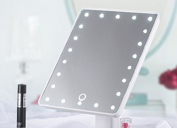 360 Degree Rotation Touch Screen Make Up LED Mirror Cosmetic Folding Portable Compact Pocket With 22/16 Lights Makeup 40pcs
360 Degree Rotation Touch Screen Make Up LED Mirror Cosmetic Folding Portable Compact Pocket With 22/16 Lights Makeup 40pcs
