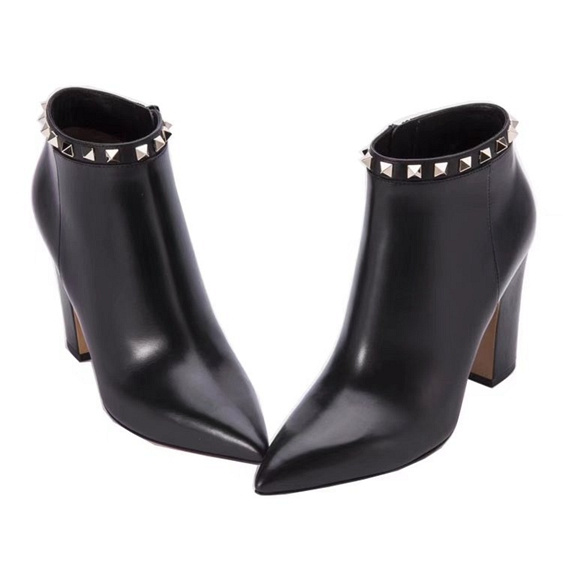 Fashion Brand High Heel Boots For Womens Wool Cow Leather Rivet Ankle Booties 85MM Chunky Heel Ladies Casual Shoes Pointed Toes SZ35-40, With brand logo
Fashion Brand High Heel Boots For Womens Wool Cow Leather Rivet Ankle Booties 85MM Chunky Heel Ladies Casual Shoes Pointed Toes SZ35-40, With brand logo