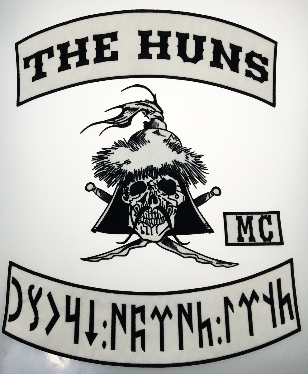 NEW ARRIVAL The HUNS Embroideried MC Patch For Biker Vest Leather JACKET Vest Patch Large Size Badge Free Shipping, Black
NEW ARRIVAL The HUNS Embroideried MC Patch For Biker Vest Leather JACKET Vest Patch Large Size Badge Free Shipping, Black